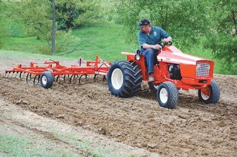 Vintage allis outlet chalmers garden tractors